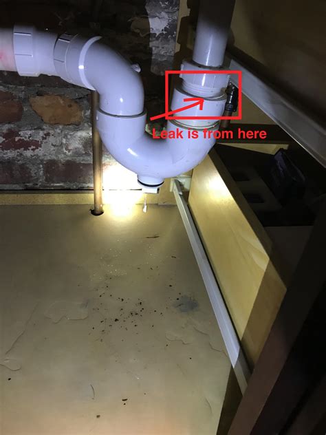 Sink leak at drain hole : r/Plumbing